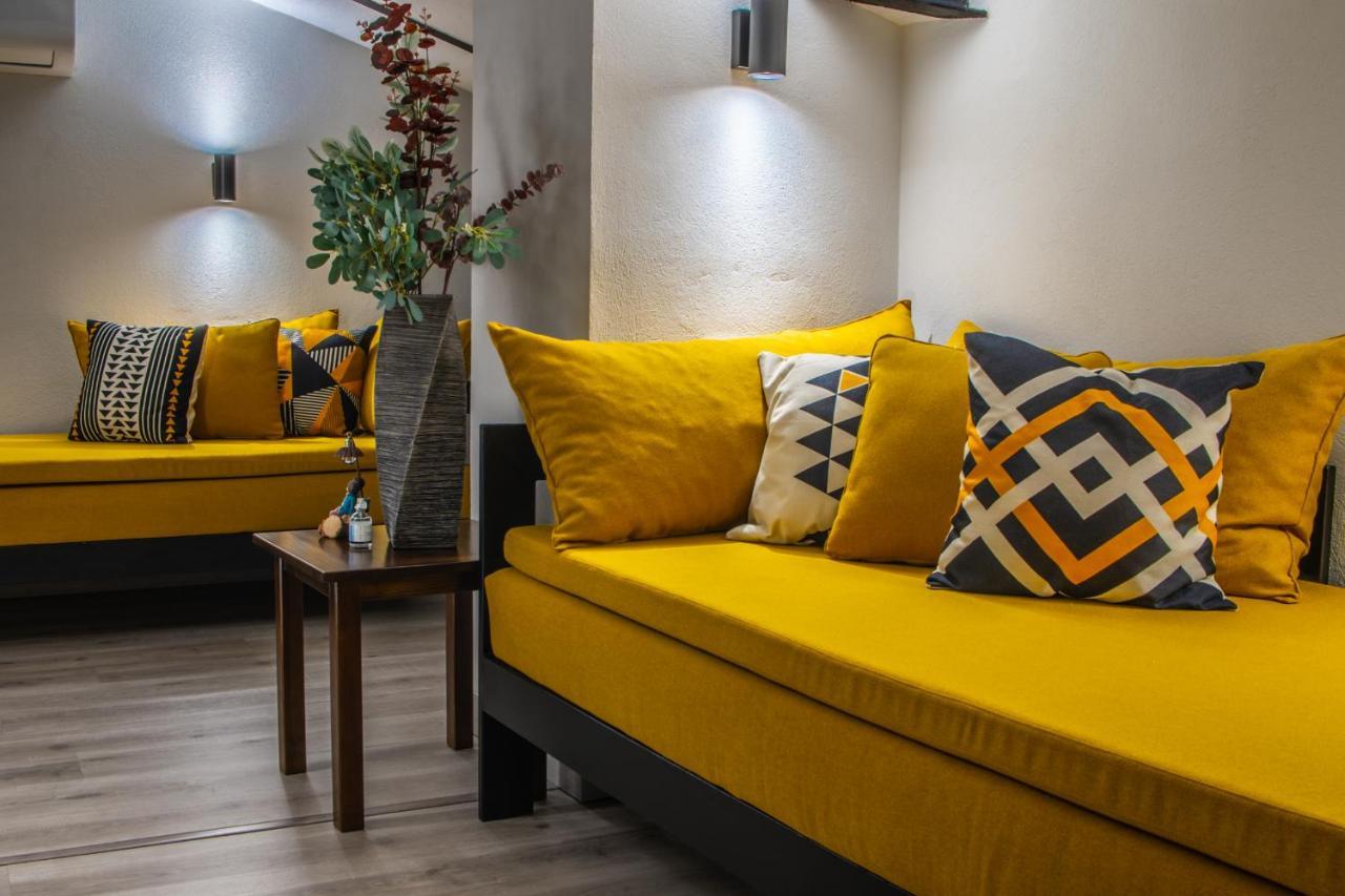 Apartamentos Turisticos El Altozano Fuentes de León Esterno foto