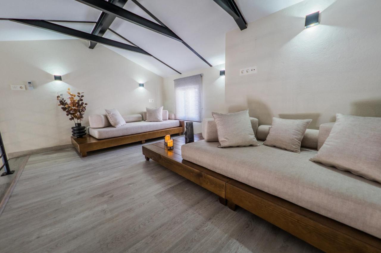 Apartamentos Turisticos El Altozano Fuentes de León Esterno foto